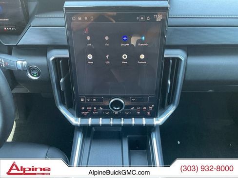 Used 2024 GMC Acadia Elevation AWD/4WD image 11