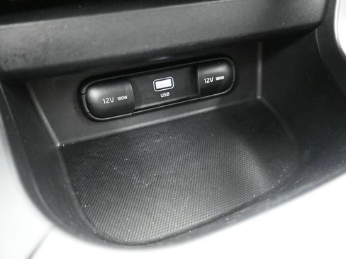 Certified 2026 Kia Seltos LX FWD image 19