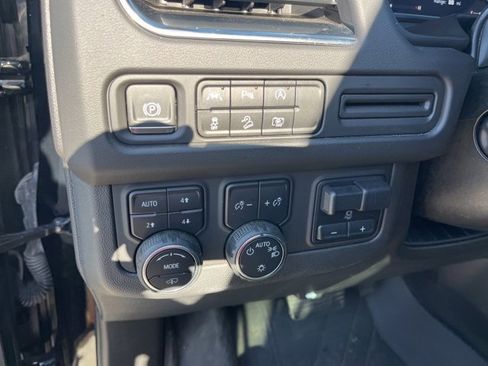 Used 2023 Chevrolet Tahoe Z71 w/ Z71 Off-Road Package image 18