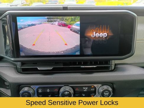 Used 2024 Jeep Wrangler Unlimited Sport AWD/4WD image 16