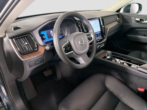 Certified 2023 Volvo XC60 B5 Plus image 10