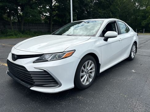 Used 2023 Toyota Camry LE FWD image 1