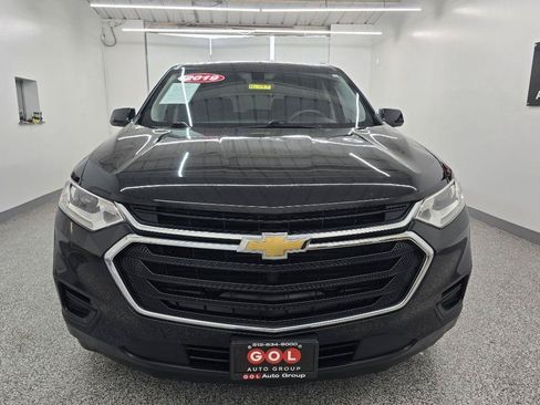 Used 2019 Chevrolet Traverse LS FWD image 2