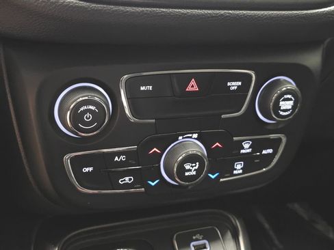 Used 2018 Jeep Compass Trailhawk w/ Navigation Group image 31