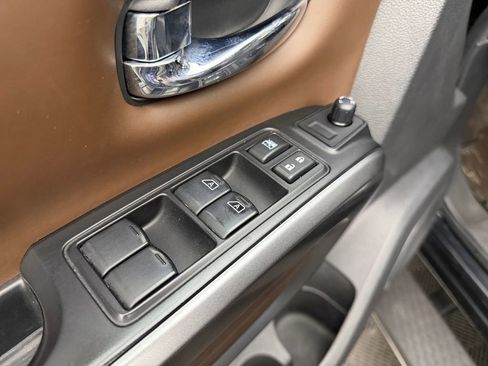 Used 2016 Nissan Titan Platinum Reserve AWD/4WD image 11