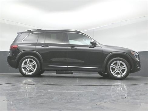 Used 2021 Mercedes-Benz GLB 250 4MATIC image 45