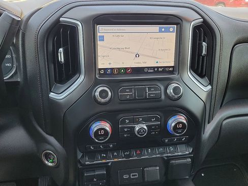 Used 2021 GMC Sierra 1500 AT4 w/ AT4 Preferred Package AWD/4WD image 22