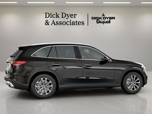 Used 2025 Mercedes-Benz GLC 300 GLC 300 image 5