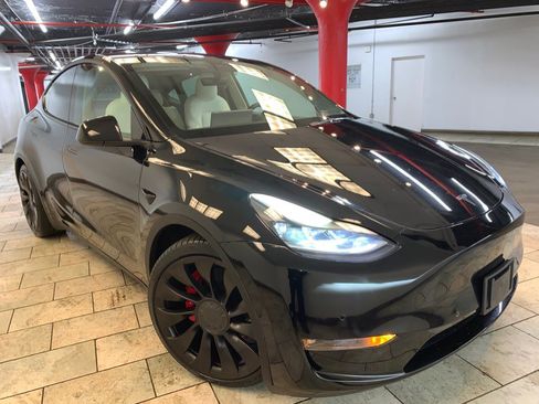 Used 2021 Tesla Model Y Performance AWD/4WD image 6