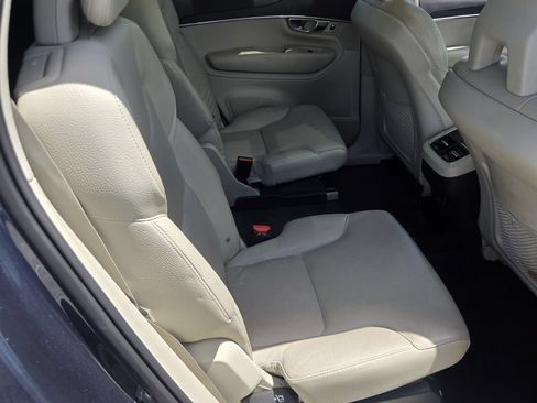 Used 2020 Volvo XC90 T6 Momentum AWD/4WD image 18