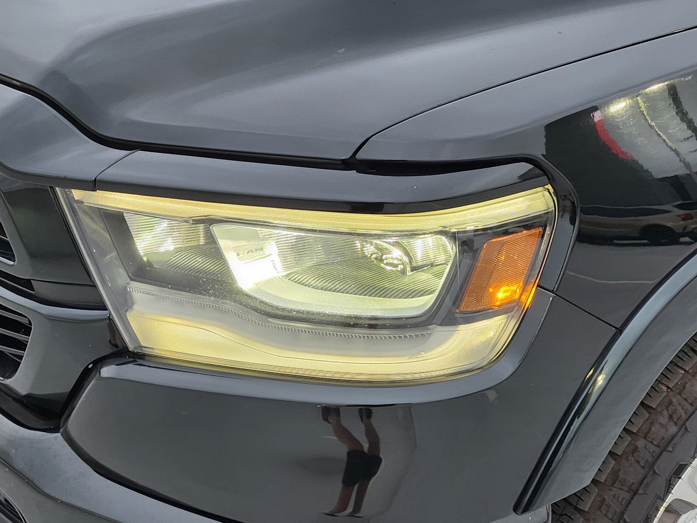 Used 2019 RAM 1500 Laramie w/ Sport Appearance Package AWD/4WD image 31