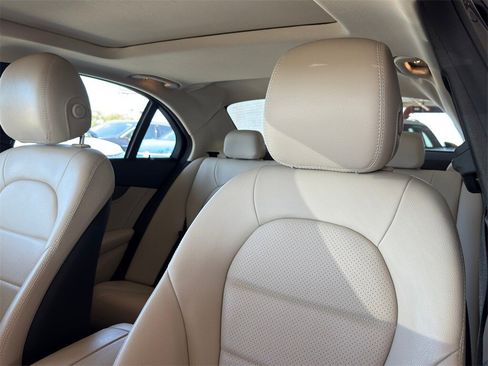 Used 2019 Mercedes-Benz C 300 Sedan image 12
