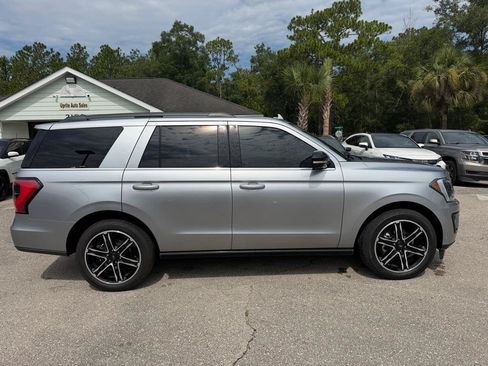 Used 2020 Ford Expedition Limited w/ Equipment Group 303A RWD image 4
