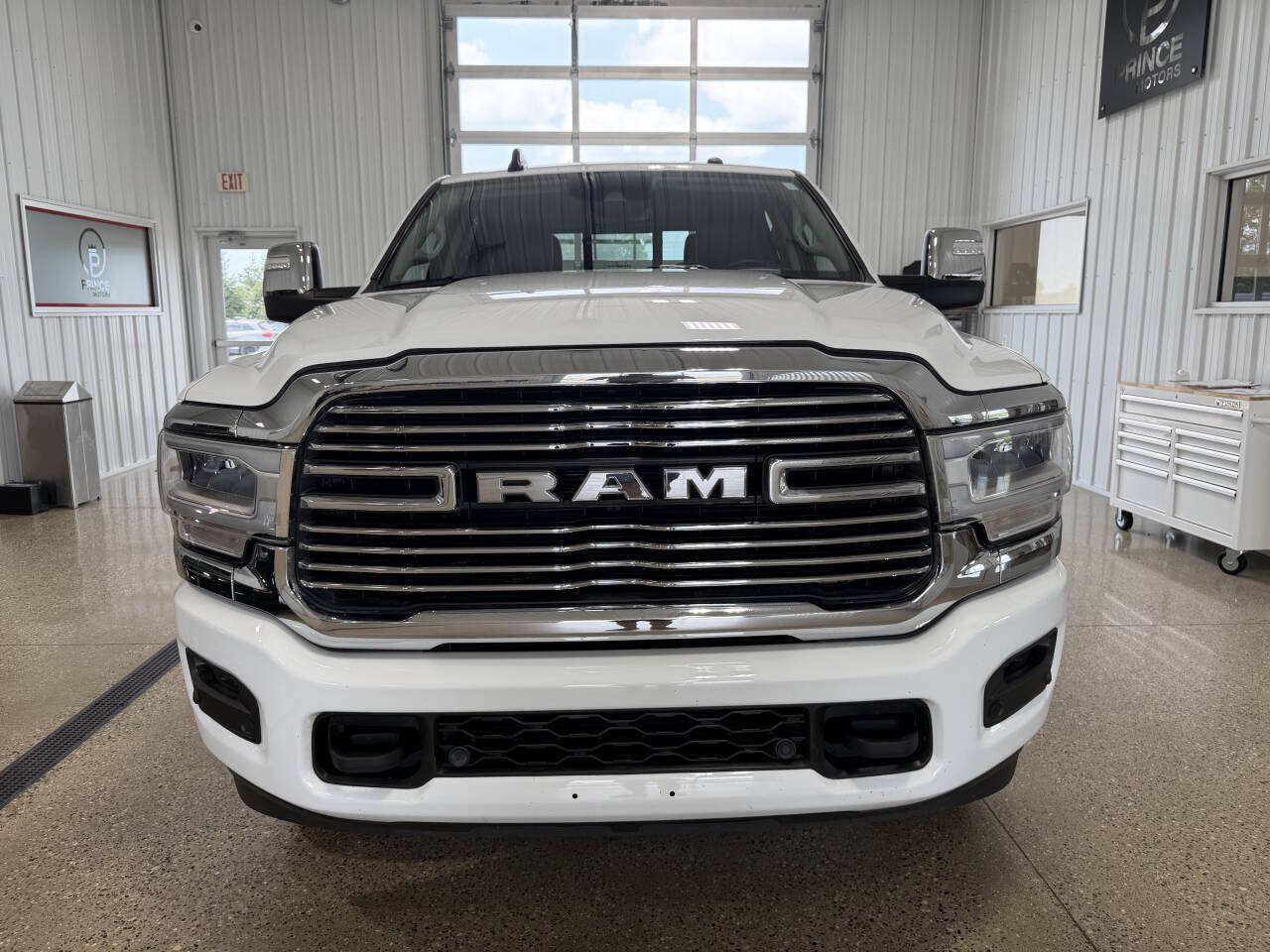 Used 2024 RAM 2500 Laramie w/ Safety Group AWD/4WD image 8