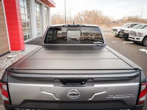 Used 2022 Nissan Titan Platinum Reserve image 5