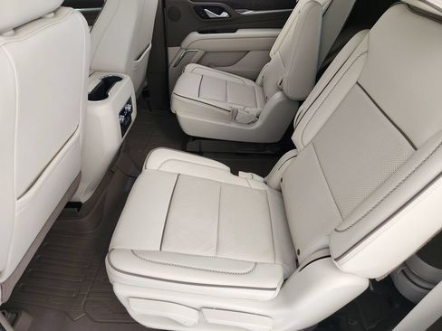 Used 2021 GMC Yukon Denali w/ Denali Premium Package AWD/4WD image 30