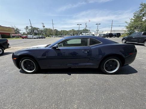 Used 2010 Chevrolet Camaro LS RWD image 3