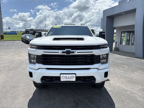 Used 2026 Chevrolet Silverado 2500 Custom w/ Custom Convenience Package AWD/4WD image 16