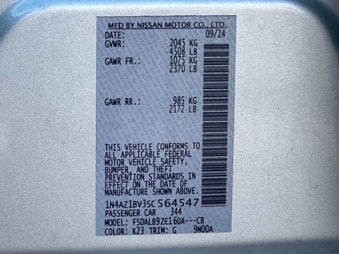 Used 2025 Nissan Leaf S image 32