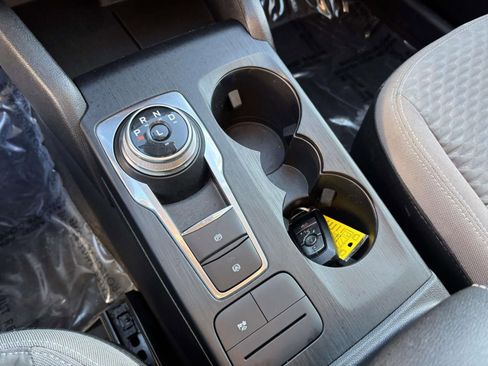 Certified 2022 Ford Escape SE w/ SE Sport Appearance Package image 26