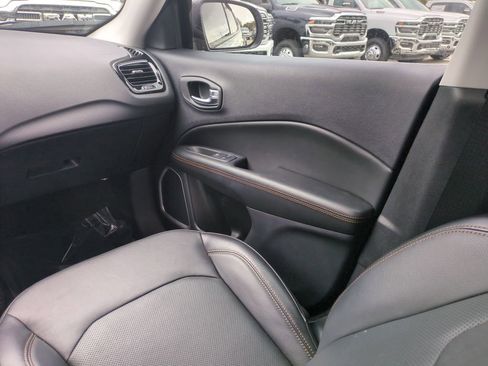 Used 2020 Jeep Compass Limited image 18