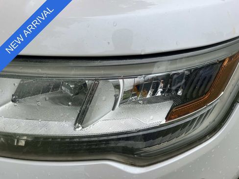 Used 2016 Ford Explorer Limited AWD/4WD image 9