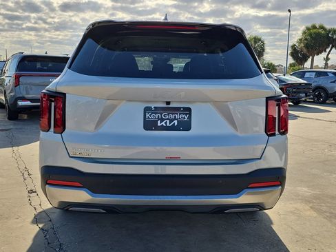 New 2026 Kia Sorento S image 7