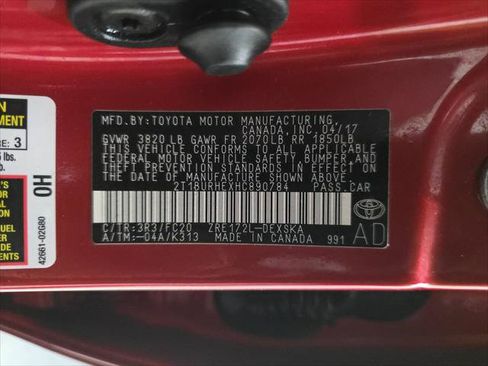 Used 2017 Toyota Corolla SE w/ Carpet Mat Package (TMS) FWD image 11