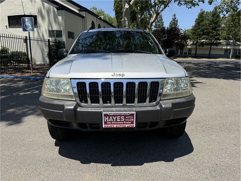Used 2003 Jeep Grand Cherokee Laredo AWD/4WD image 2