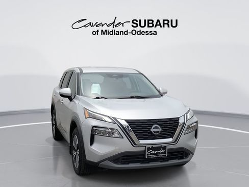 Used 2023 Nissan Rogue SV FWD image 1