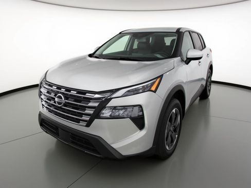 Used 2025 Nissan Rogue SV AWD/4WD image 3