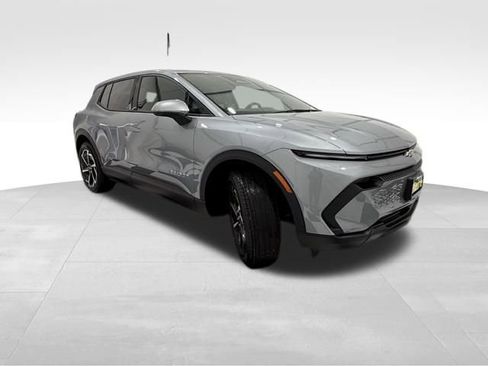 New 2026 Chevrolet Equinox EV LT image 6