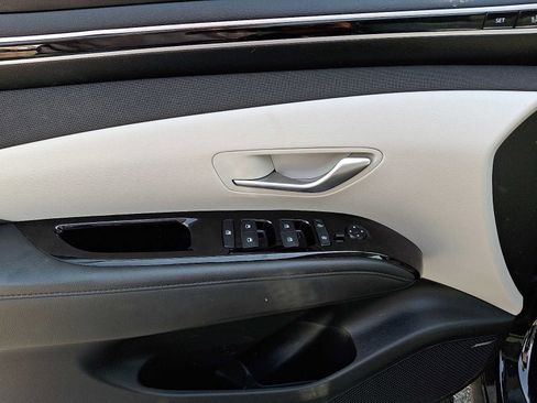 Used 2023 Hyundai Tucson Limited AWD/4WD image 13