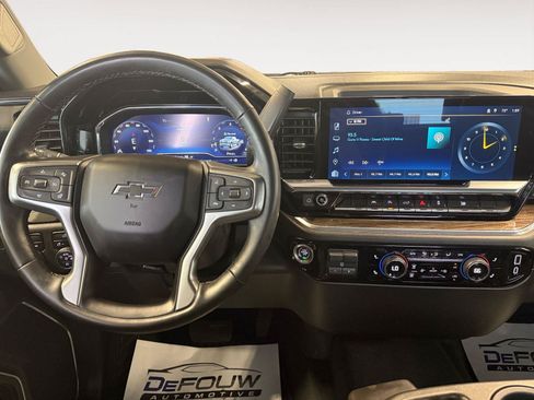 Used 2023 Chevrolet Silverado 1500 RST AWD/4WD image 13