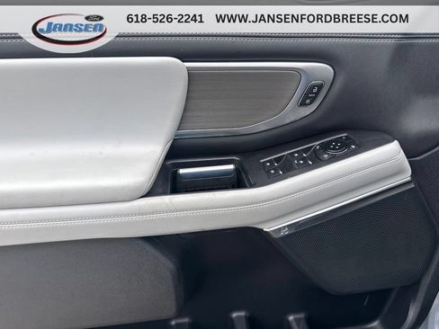 Used 2025 Ford Expedition Max Platinum w/ Driver's Package AWD/4WD image 8