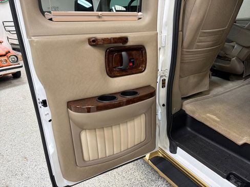 Used 2014 GMC Savana 1500 image 29