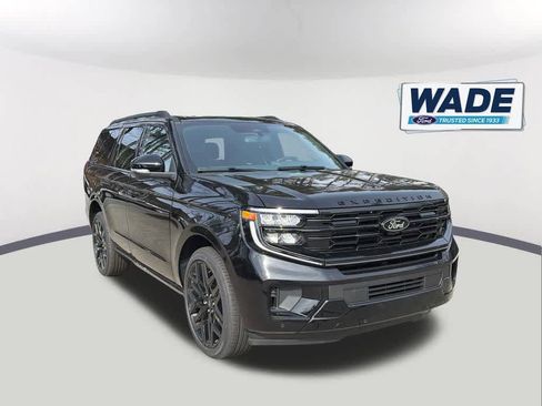New 2026 Ford Expedition Platinum w/ Stealth Performance Package AWD/4WD image 3