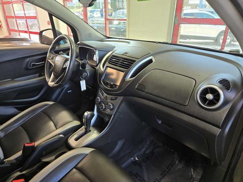 Used 2016 Chevrolet Trax LTZ w/ Midnight Edition AWD/4WD image 25