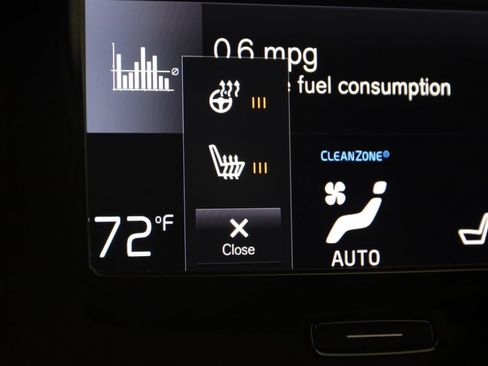 Used 2020 Volvo XC40 T5 R-Design image 8