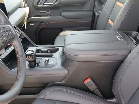 New 2026 GMC Sierra 1500 AT4 w/ AT4 Premium Package AWD/4WD image 27