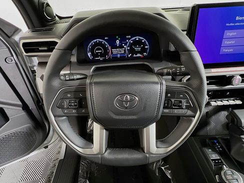 Certified 2026 Toyota 4Runner TRD Off-Road Premium AWD/4WD image 11