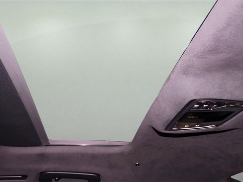 Used 2025 Audi S8 w/ Executive Package image 29