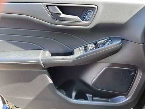 Certified 2023 Ford Escape Active AWD/4WD image 28