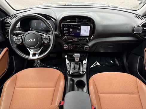 Used 2024 Kia Soul EX w/ Option Group 015 FWD image 18