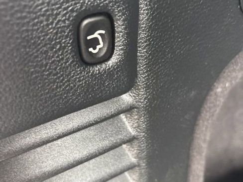 Used 2019 Jeep Grand Cherokee Altitude image 31