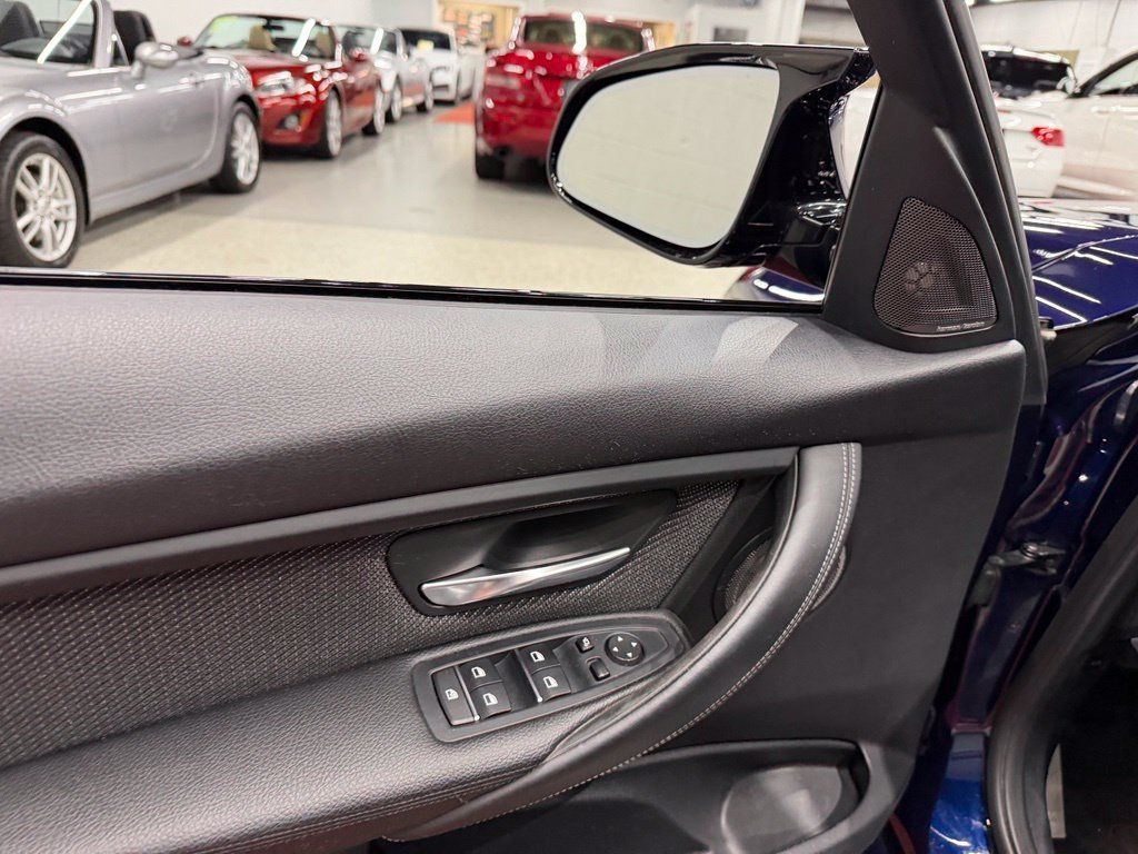 Used 2016 BMW M3 RWD image 21