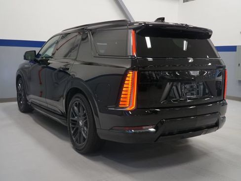 Used 2026 Cadillac Escalade IQL Sport 1 w/ LPO, ONYX Package AWD/4WD image 3
