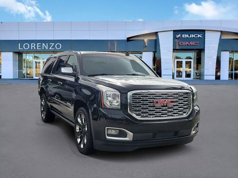 Used 2019 GMC Yukon XL Denali w/ Denali Ultimate Package RWD image 3
