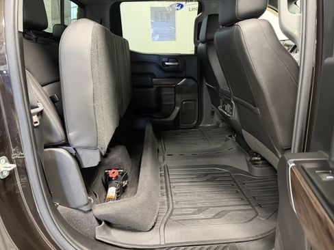 Used 2019 GMC Sierra 1500 SLT w/ SLT Convenience Package image 24