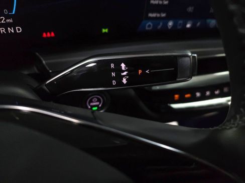 Used 2024 Cadillac Lyriq Sport image 23